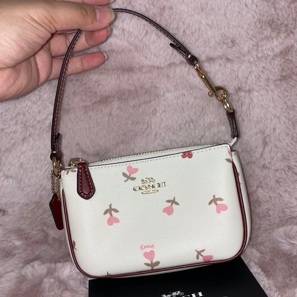NWT Nolita 15 With Heart Floral Print
